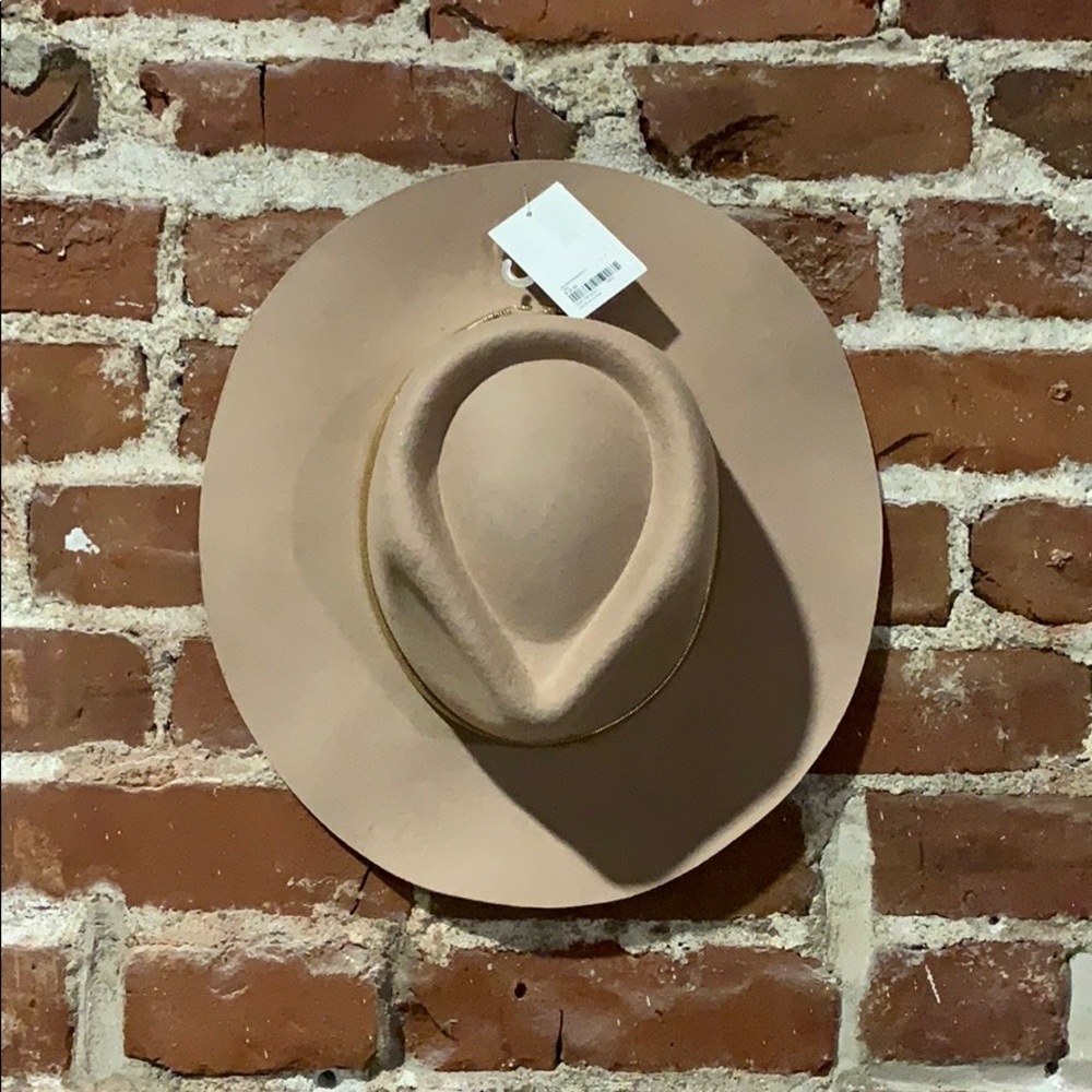 Panama Style Felt Hat with Gold Embellishment✨